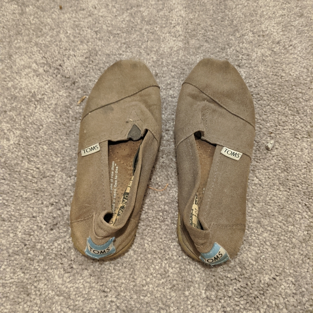 Toms